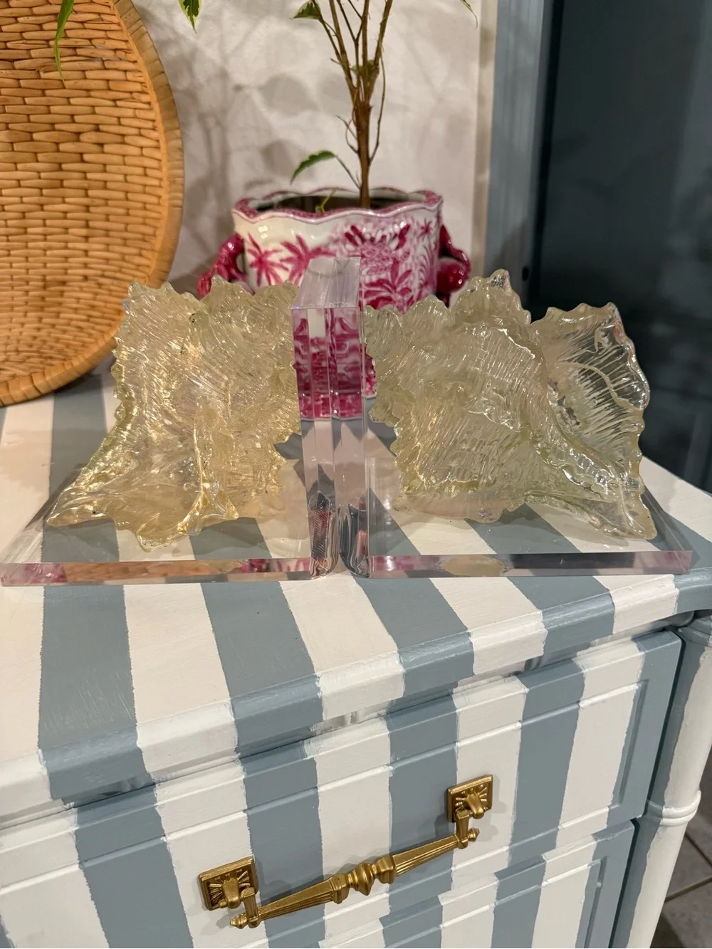 Pair of Decorative Lucite Bookends with lucite shells